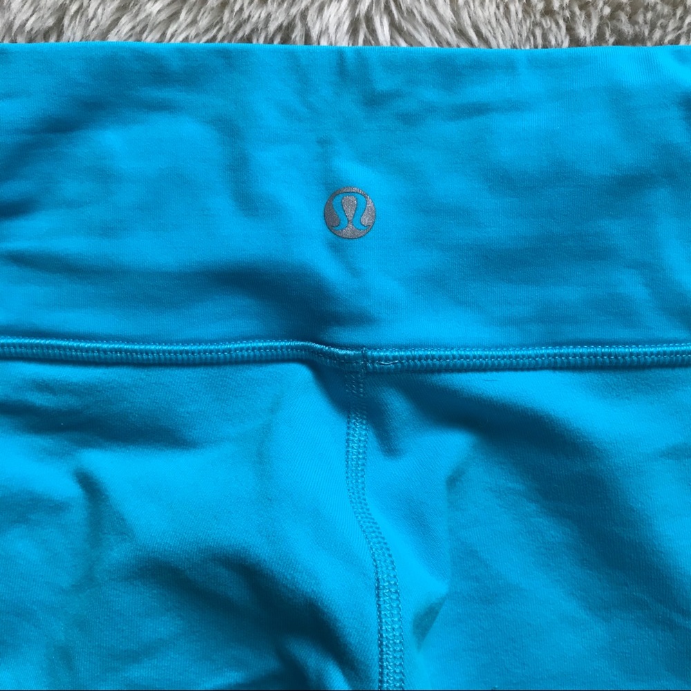 Lululemon Amped Crop Spry Blue/Sizzle/Love Red, 4 - Picture 7 of 8